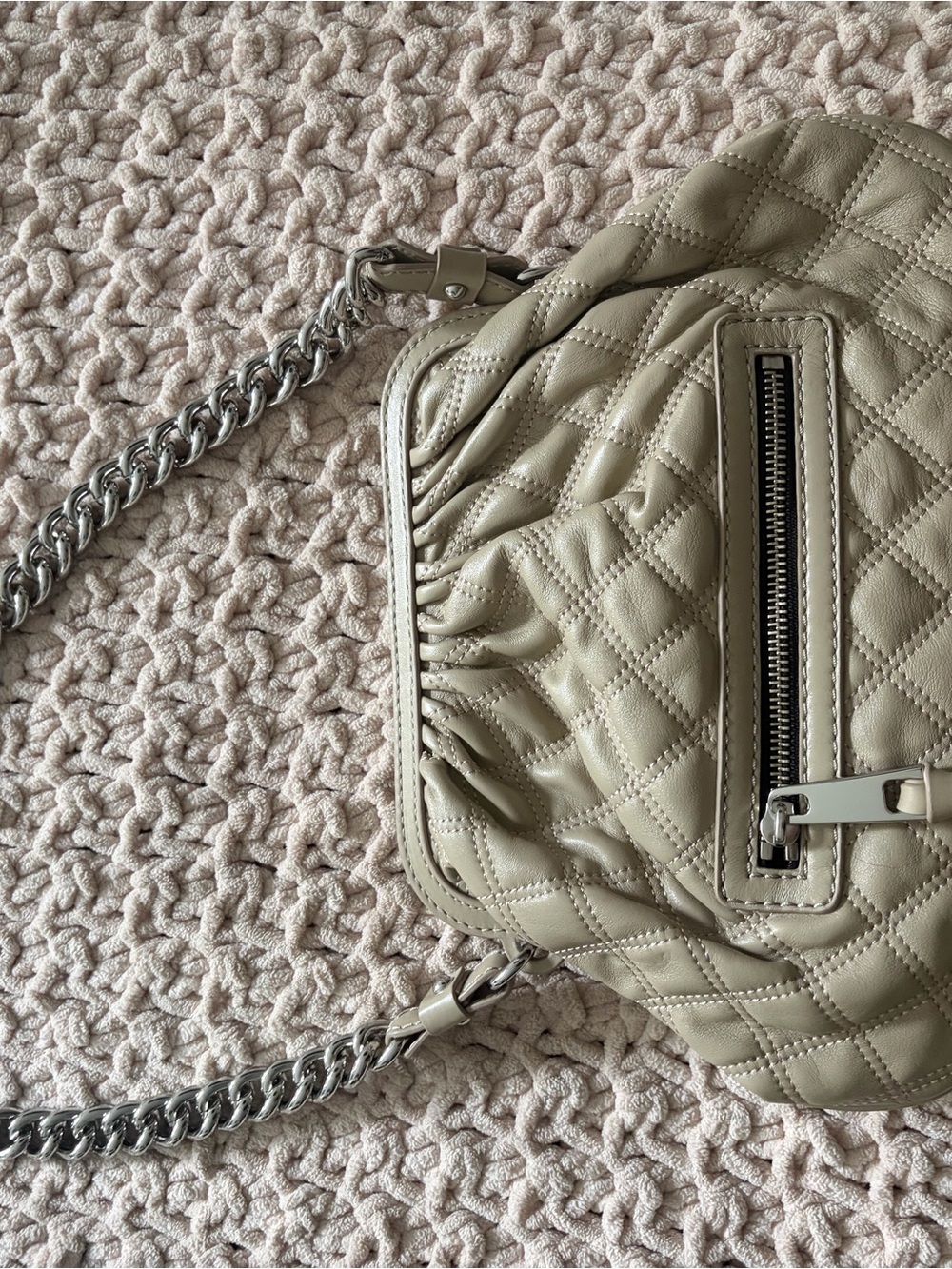 Marc Jacobs Quilted Stam Shoulder Bag with Silver Chain - Picture 2 of 5